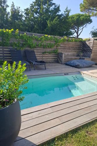 mini-pool-spa-villa-lucas